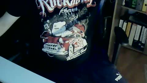 Snapshot of ficker84199 chatting on December 25, 9:33 pm Ficker8419 online show from December 25, 9:33 pm