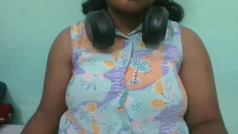 Snapshot of fifaalydia chatting on October 22, 7:04 pm fifaalydia online show from October 22, 7:04 pm