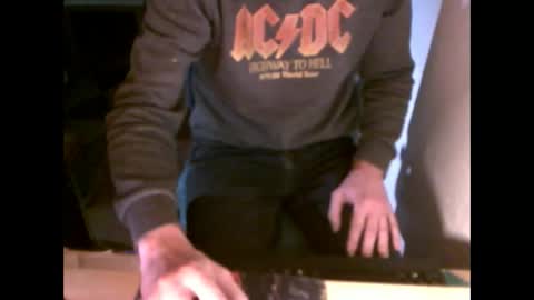 fifi010203 online show from February 27, 7:12 am