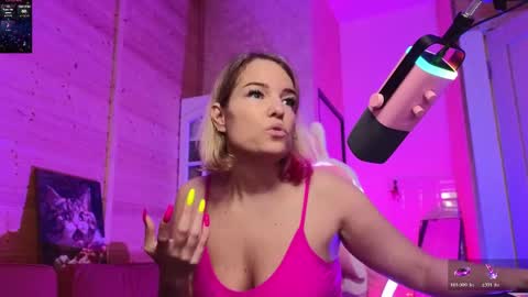 Lady online show from May 21, 6:36 pm