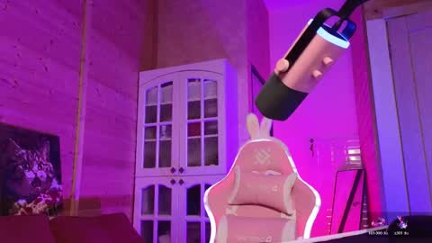 Lady online show from May 15, 6:59 pm