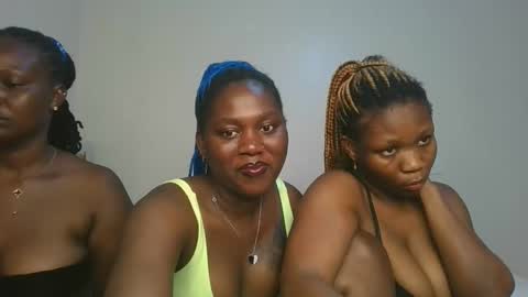 melanie online show from December 5, 10:18 pm