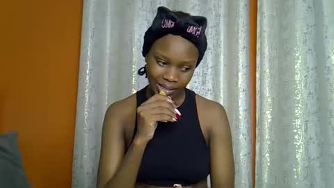 fine_queen12 online show from March 23, 12:43 pm