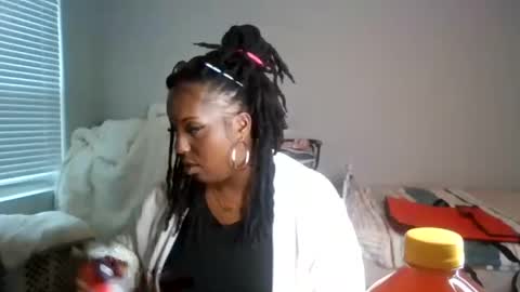fineshiilani online show from July 11, 9:29 pm