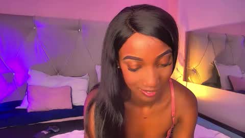 Snapshot of fiorelalenin chatting on October 20, 6:57 pm Fiorela Lenin online show from October 20, 6:57 pm