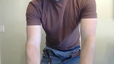 fithubby80 online show from November 1, 7:57 pm