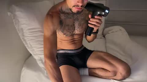 fitjacques online show from June 16, 2:59 am
