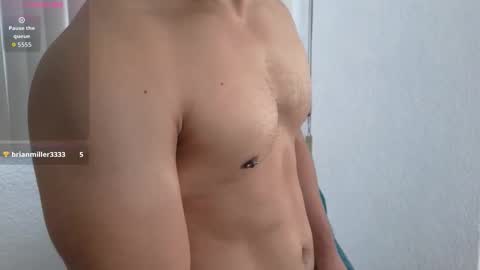Snapshot of fitnessbody92 chatting on October 16, 2:17 pm Farid online show from October 16, 2:17 pm