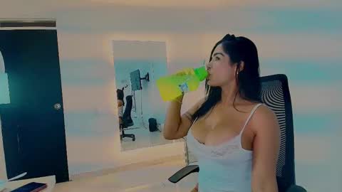 Snapshot of fitnessmommyy chatting on September 29, 5:23 pm fitnessmommyy online show from September 29, 5:23 pm