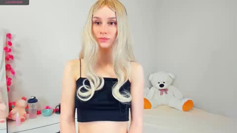 Kira online show from March 22, 1:20 am