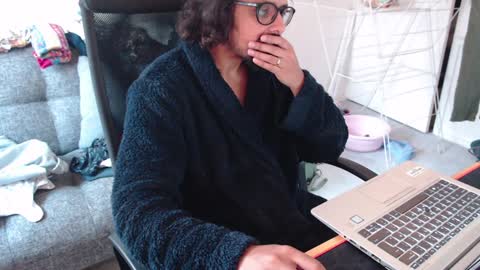 Snapshot of fizz6572 chatting on December 16, 8:41 am fizz6572 online show from December 16, 8:41 am