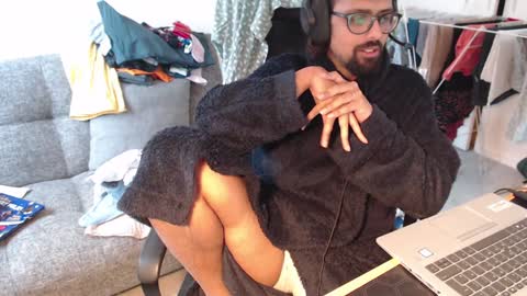 Snapshot of fizz6572 chatting on December 13, 11:02 am fizz6572 online show from December 13, 11:02 am