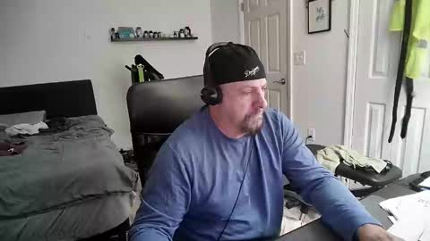 Snapshot of flaguy3233 chatting on January 12, 6:06 am Florida guy online show from January 12, 6:06 am