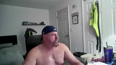 Snapshot of flaguy3233 chatting on February 3, 3:53 am Florida guy online show from February 3, 3:53 am