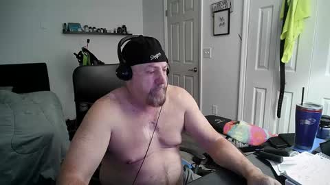 Snapshot of flaguy3233 chatting on February 13, 1:15 pm Florida guy online show from February 13, 1:15 pm