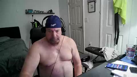 Snapshot of flaguy3233 chatting on January 25, 5:51 am Florida guy online show from January 25, 5:51 am