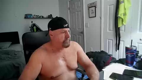 Snapshot of flaguy3233 chatting on February 6, 1:49 am Florida guy online show from February 6, 1:49 am