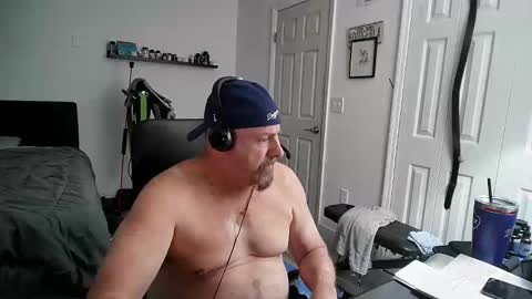 Snapshot of flaguy3233 chatting on February 8, 9:46 am Florida guy online show from February 8, 9:46 am