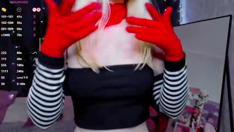 Sophie online show from September 20, 4:15 am