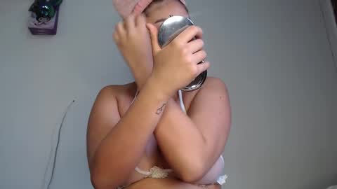 Snapshot of flamebond_room chatting on October 11, 12:10 pm tteo Sienna online show from October 11, 12:10 pm