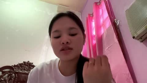 Bea online show from May 5, 3:57 am