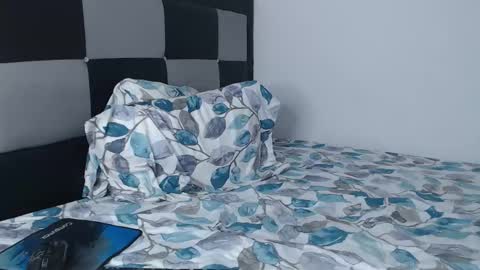 Steven and Daniel online show from December 17, 4:25 pm