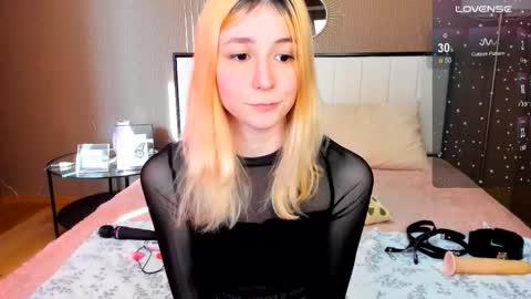 FlexiMona online show from October 3, 9:39 am