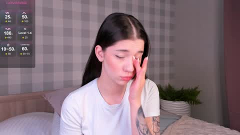 Snapshot of flirtykitty_ chatting on January 25, 1:21 am Emely online show from January 25, 1:21 am