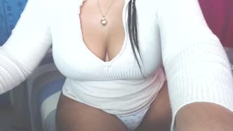 flora886505 online show from September 24, 1:56 am