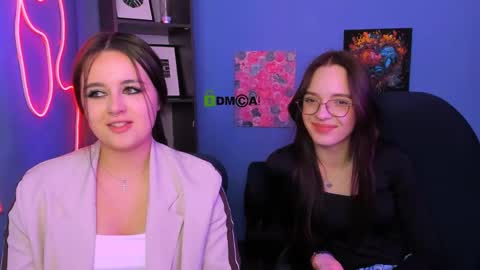 florence_barker online show from April 30, 2:22 pm