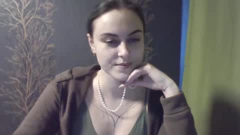 Snapshot of flower_bluee chatting on February 19, 1:39 pm Ambika 3 online show from February 19, 1:39 pm
