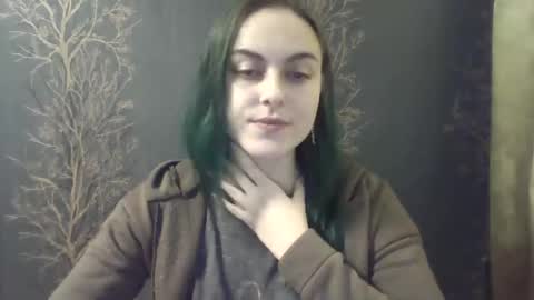 Snapshot of flower_bluee chatting on December 26, 12:49 pm Ambika 3 online show from December 26, 12:49 pm