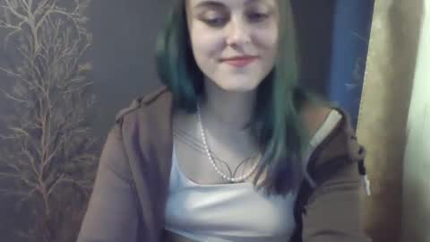 Snapshot of flower_bluee chatting on December 17, 12:33 pm Ambika 3 online show from December 17, 12:33 pm