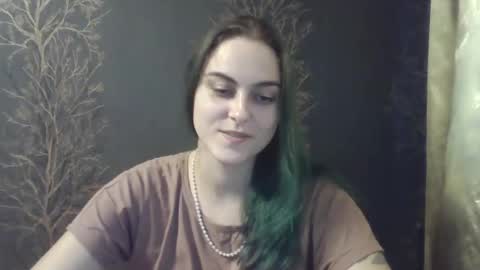 Snapshot of flower_bluee chatting on January 8, 1:52 pm Ambika 3 online show from January 8, 1:52 pm