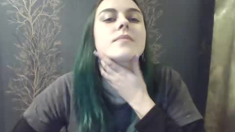 Snapshot of flower_bluee chatting on December 27, 3:04 pm Ambika 3 online show from December 27, 3:04 pm