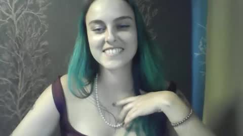 Snapshot of flower_bluee chatting on September 25, 12:23 pm Ambika 3 online show from September 25, 12:23 pm