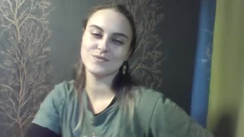 Snapshot of flower_bluee chatting on October 11, 12:43 pm Ambika 3 online show from October 11, 12:43 pm