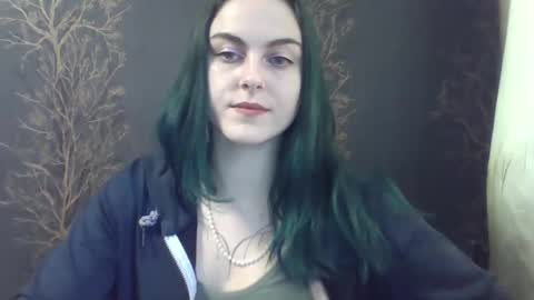 Snapshot of flower_bluee chatting on February 7, 12:06 pm Ambika 3 online show from February 7, 12:06 pm