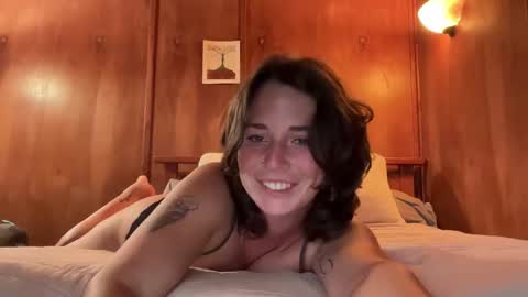 Flowergirl online show from December 1, 3:48 am