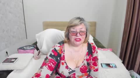 Flowerlower online show from March 3, 7:10 am