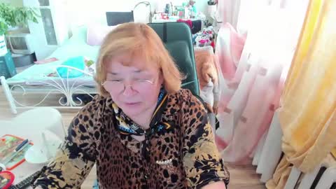 Flowerlower online show from April 14, 3:15 pm