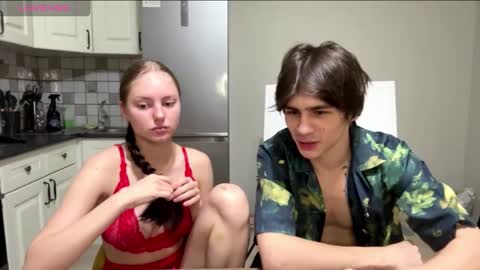 flowerscouple online show from March 1, 10:03 pm