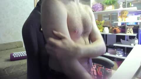 fluffycat  online show from December 20, 1:29 pm