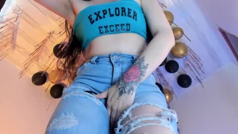 lia online show from May 15, 9:11 pm