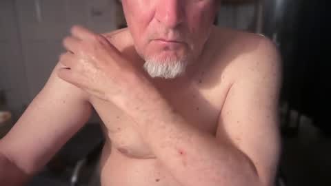 fnkywht60smthng_ online show from April 9, 5:00 am