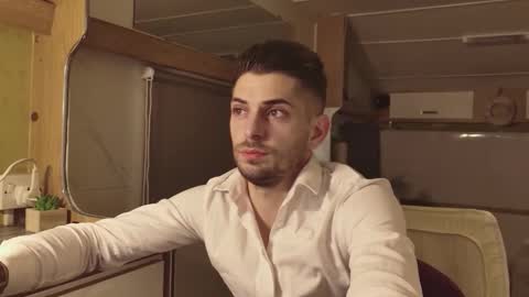 independent model online show from February 15, 5:22 pm