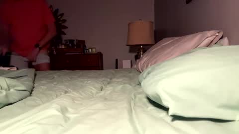 Snapshot of foodforcatfists chatting on September 24, 3:46 am foodforcatfists online show from September 24, 3:46 am