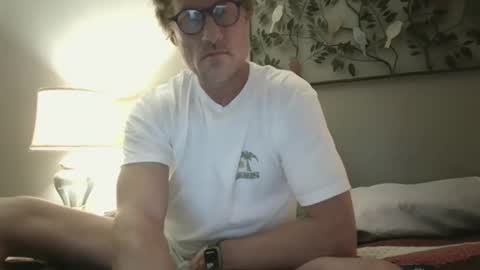 Snapshot of foodforcatfists chatting on November 20, 6:12 am foodforcatfists online show from November 20, 6:12 am