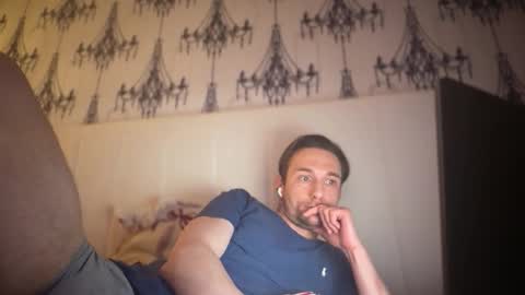 fordtom93 online show from April 26, 12:52 am