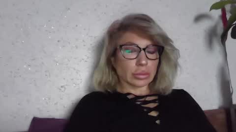 fox_red_lady7 online show from April 17, 7:44 am